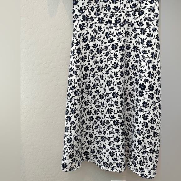 ANN TAYLOR | Petite Black White Floral Midi Dress | Size 2P - Picture 4 of 7